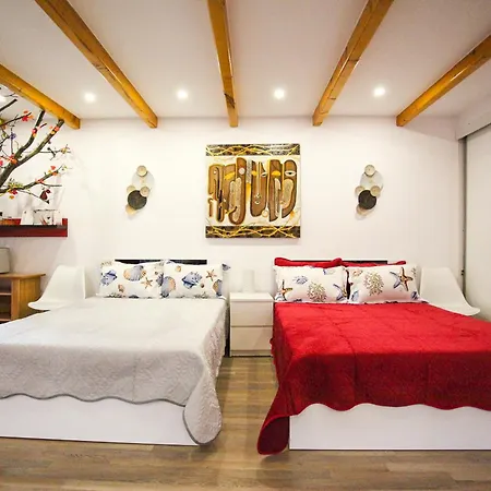 Δωμάτια σε οικογενειακή κατοικία Madi - Close To